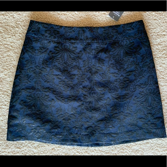 NEW- Abercrombie & Fitch Jacquard Skirt - Picture 2 of 3